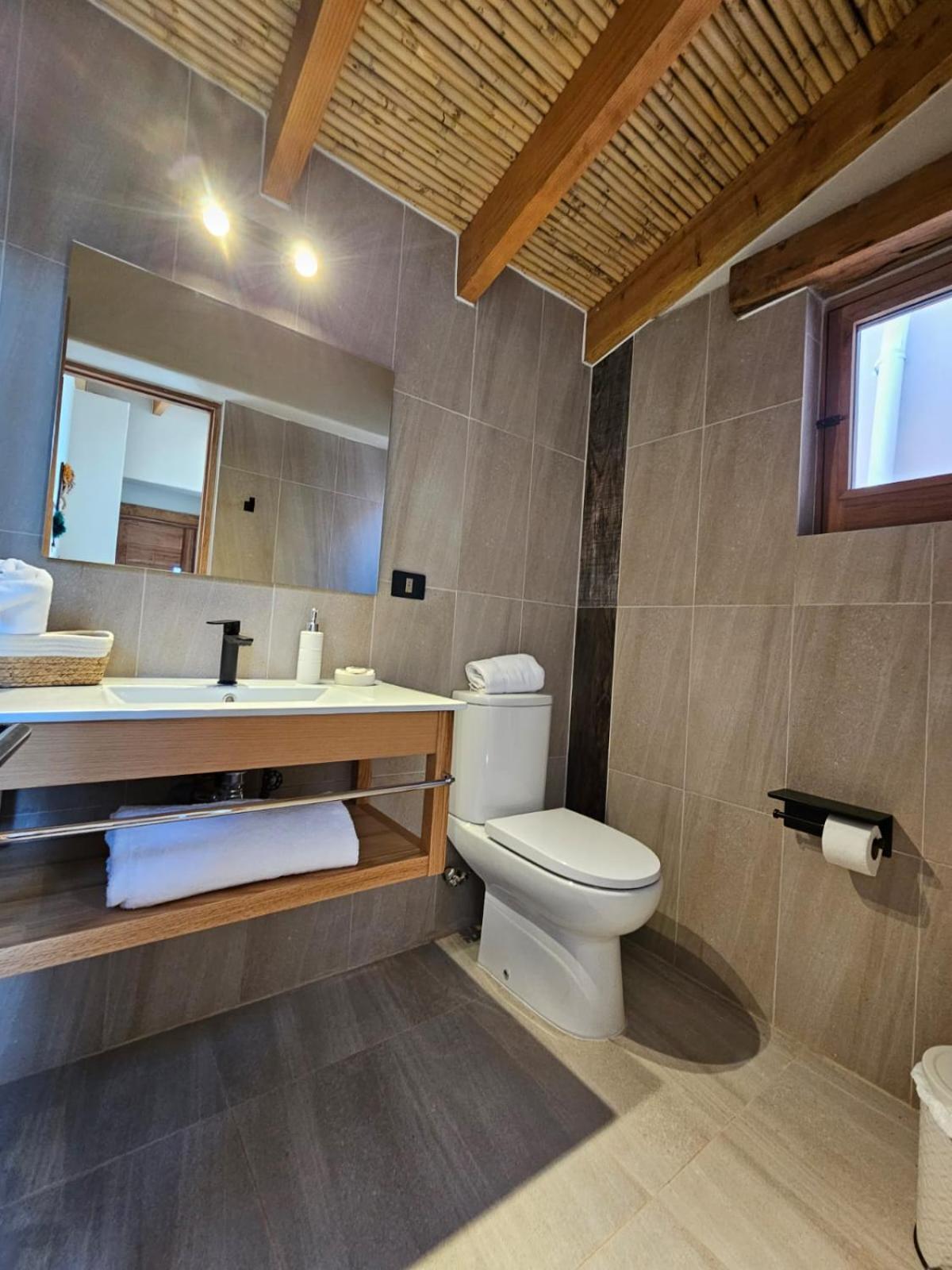 Hotel Pirwa Сан-Педро-де-Атакама Экстерьер фото